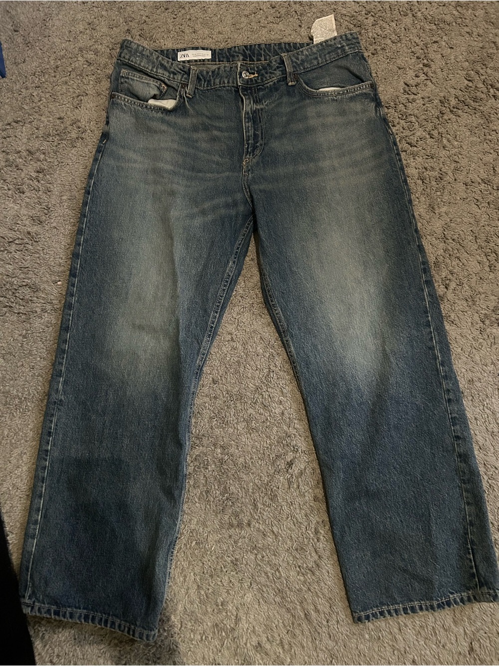 Zara Men’s Faded Blue Relaxed Jeans